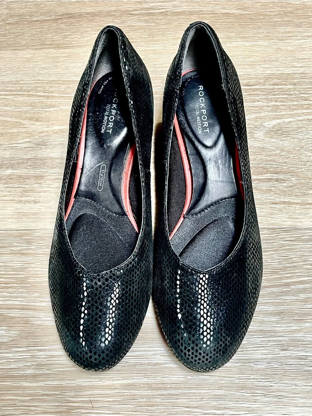 Rockport classic pump